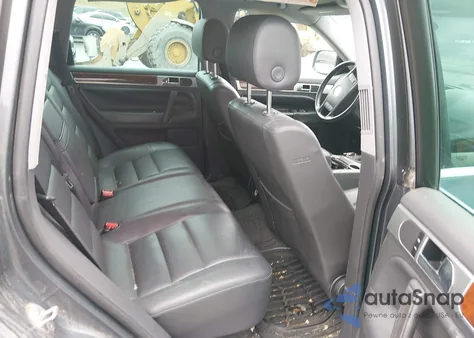 2006 Volkswagen Touareg V6 z USA, uszkodzony, nr VIN WVGZG77L16D010772